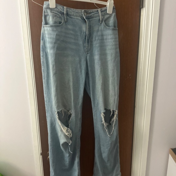 Hollister Ripped Jeans - Picture 1 of 2